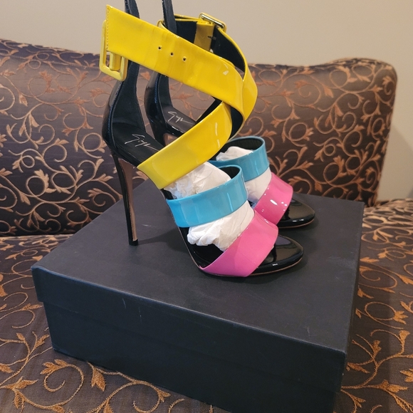 New Giuseppe Zanotti, Vernice Amarena - Picture 5 of 6